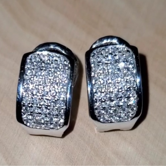 Gorgeous 2.6 tcw Pave Diamond Earrings Omega back closure. Like New $2800 - Picture 6 of 16